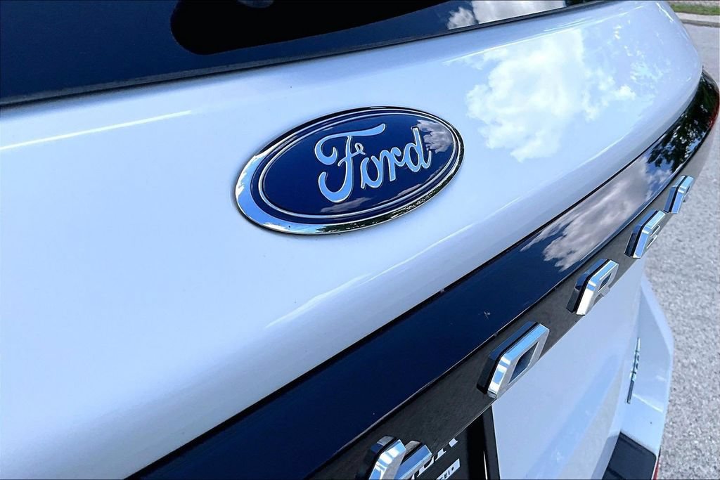 Certified 2025 Ford Explorer Active AWD/4WD image 31