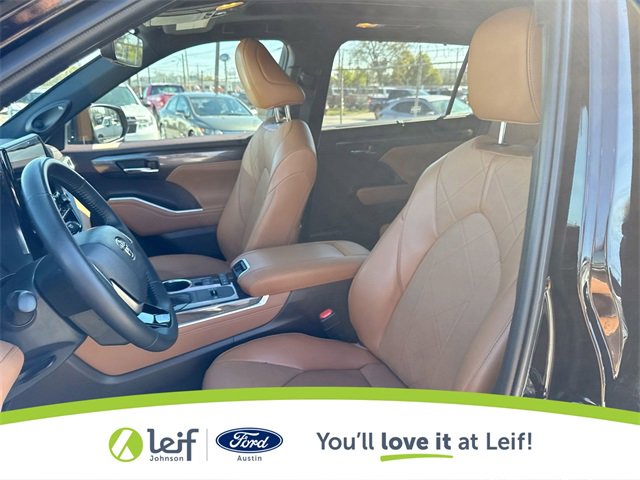 Used 2022 Toyota Highlander Platinum image 17