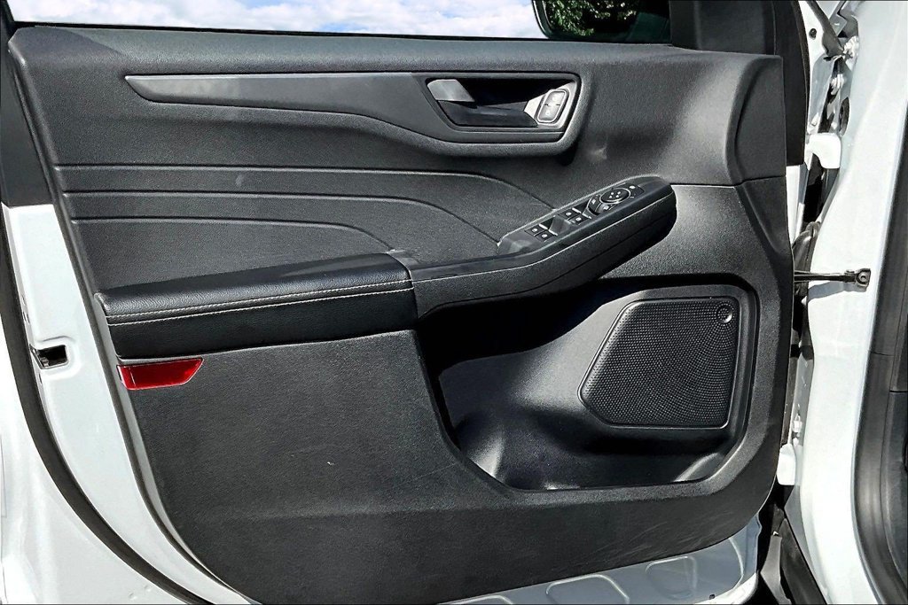 Certified 2025 Ford Escape Active AWD/4WD image 22