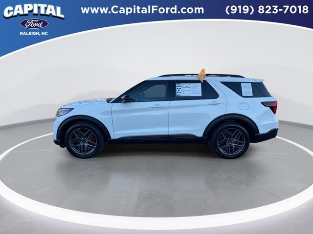 Certified 2025 Ford Explorer ST image 3