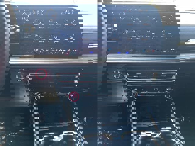 Used 2024 Chevrolet Traverse LT w/ Midnight/Sport Edition image 30