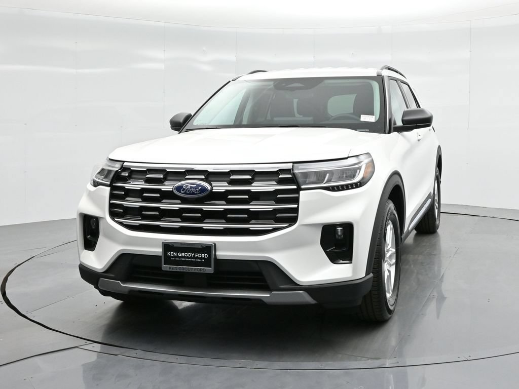 Certified 2025 Ford Explorer Active RWD image 55