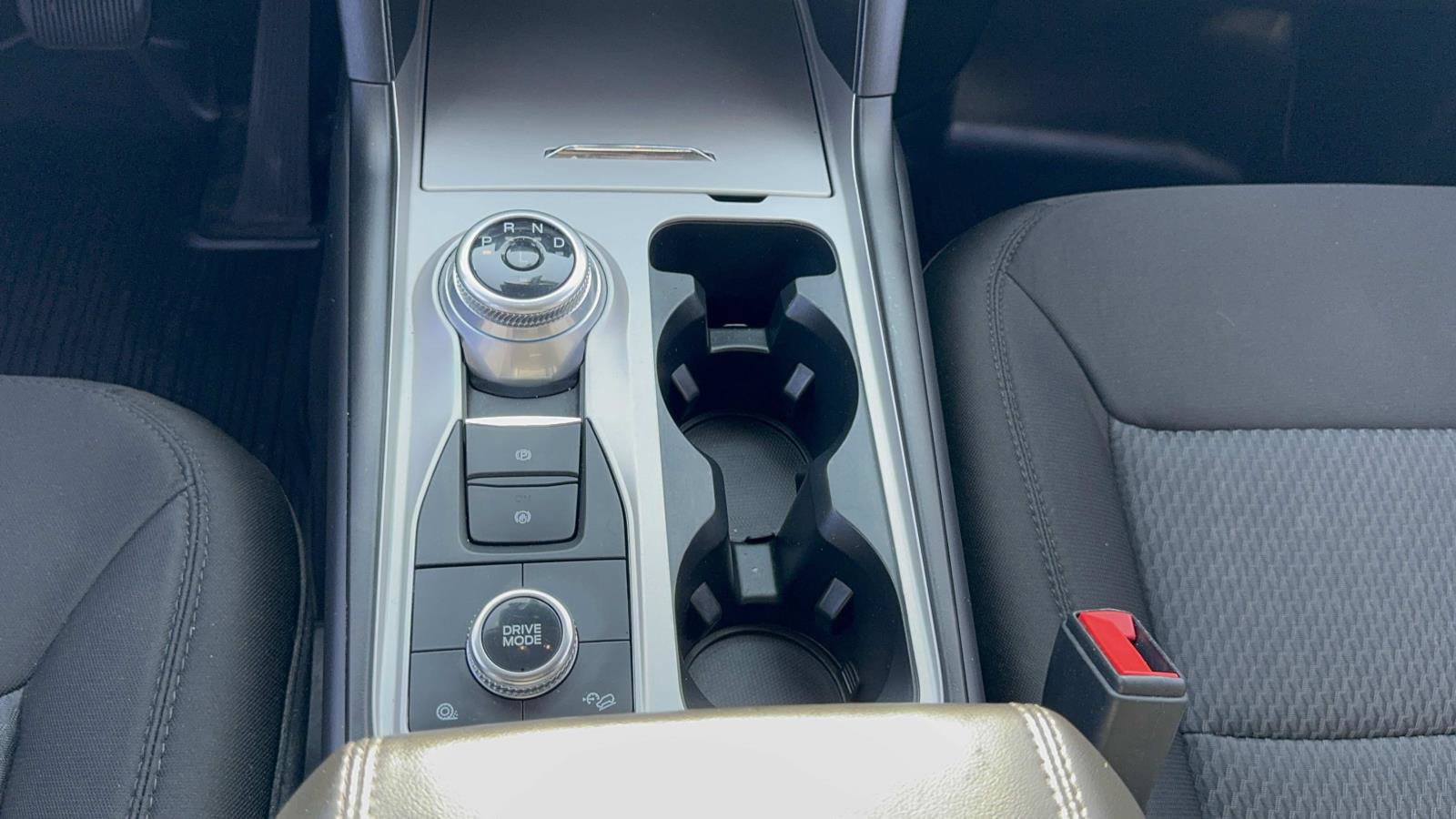 Certified 2022 Ford Explorer XLT w/ Class IV Trailer Tow Package image 17