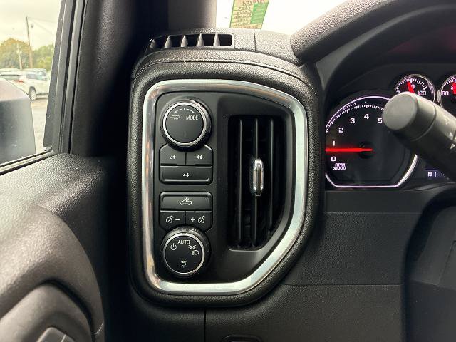 Used 2023 Chevrolet Silverado 2500 LT AWD/4WD image 18
