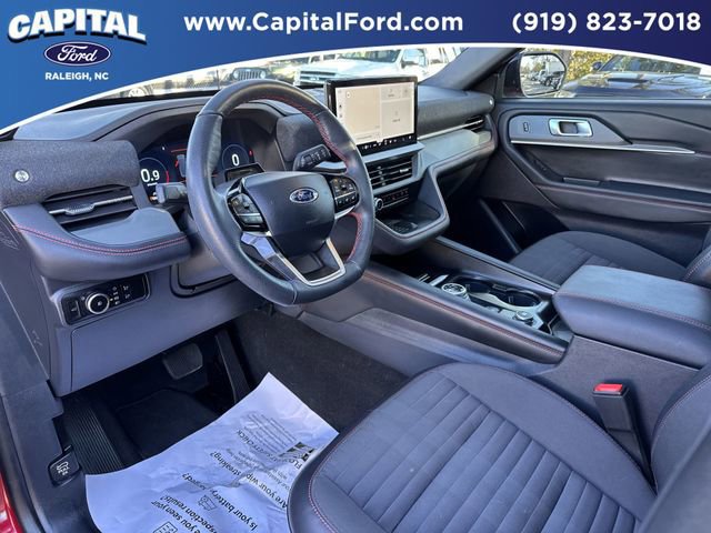 Certified 2025 Ford Explorer ST-Line w/ Premium Package image 18