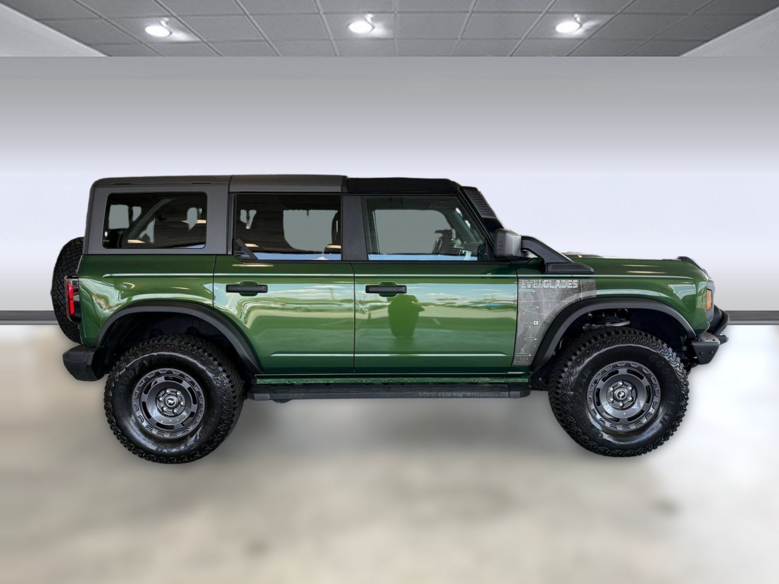 Certified 2024 Ford Bronco Everglades AWD/4WD image 8