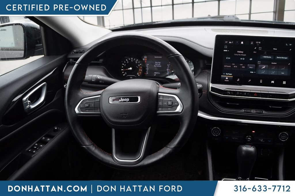 Used 2022 Jeep Compass Trailhawk w/ Trailhawk Convenience Group AWD/4WD image 5