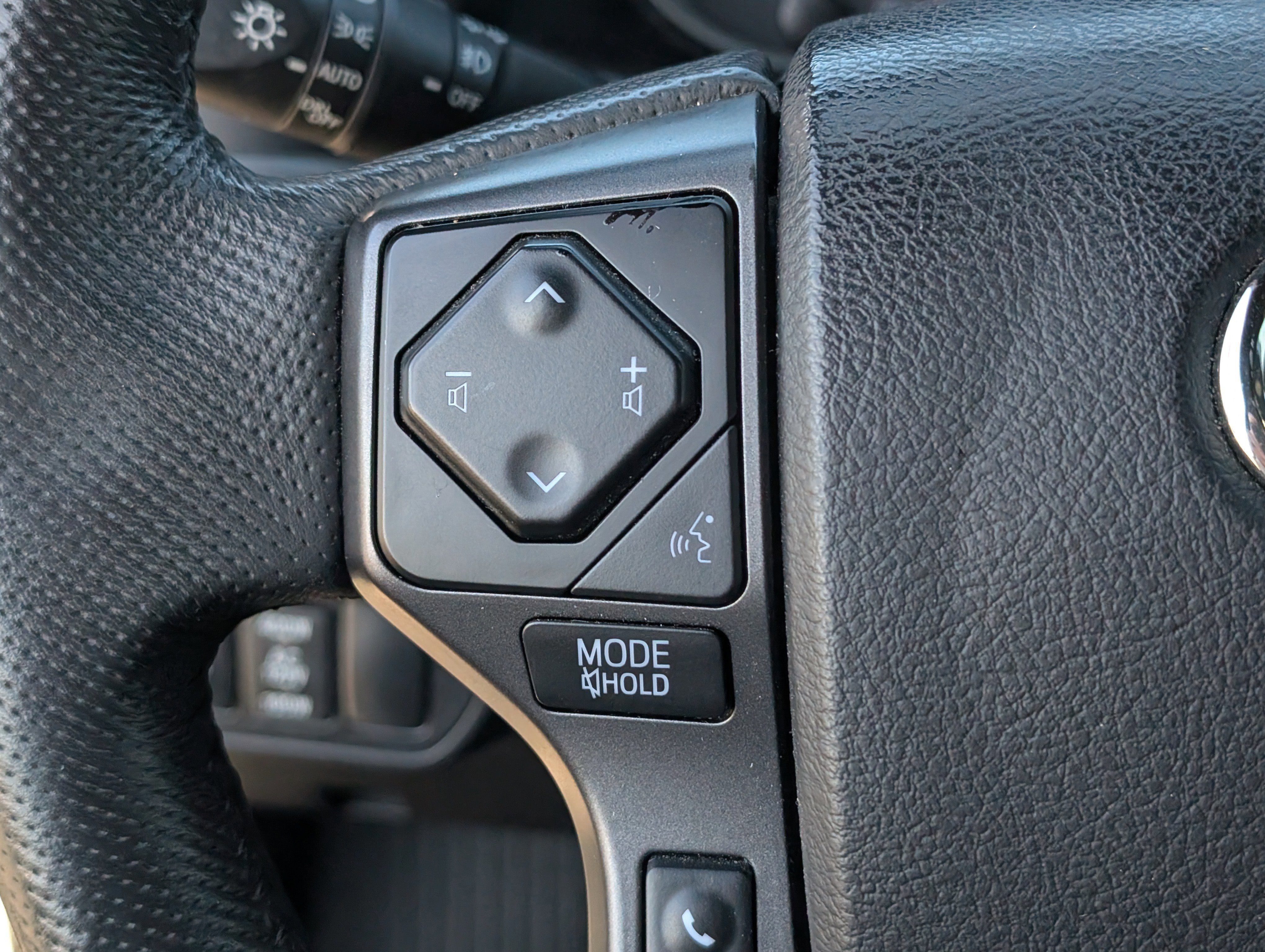 Used 2022 Toyota Tacoma TRD Off-Road w/ Technology Package image 19