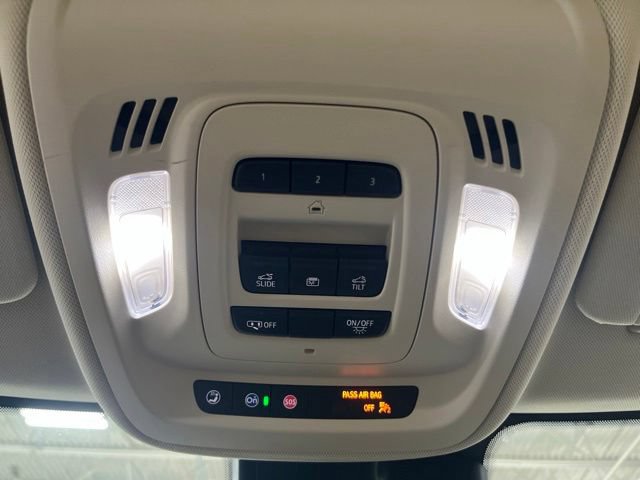 Used 2022 Buick Envision Avenir w/ Technology Package II AWD/4WD image 66