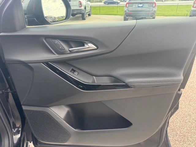 Used 2025 Chevrolet Equinox LT AWD/4WD image 36