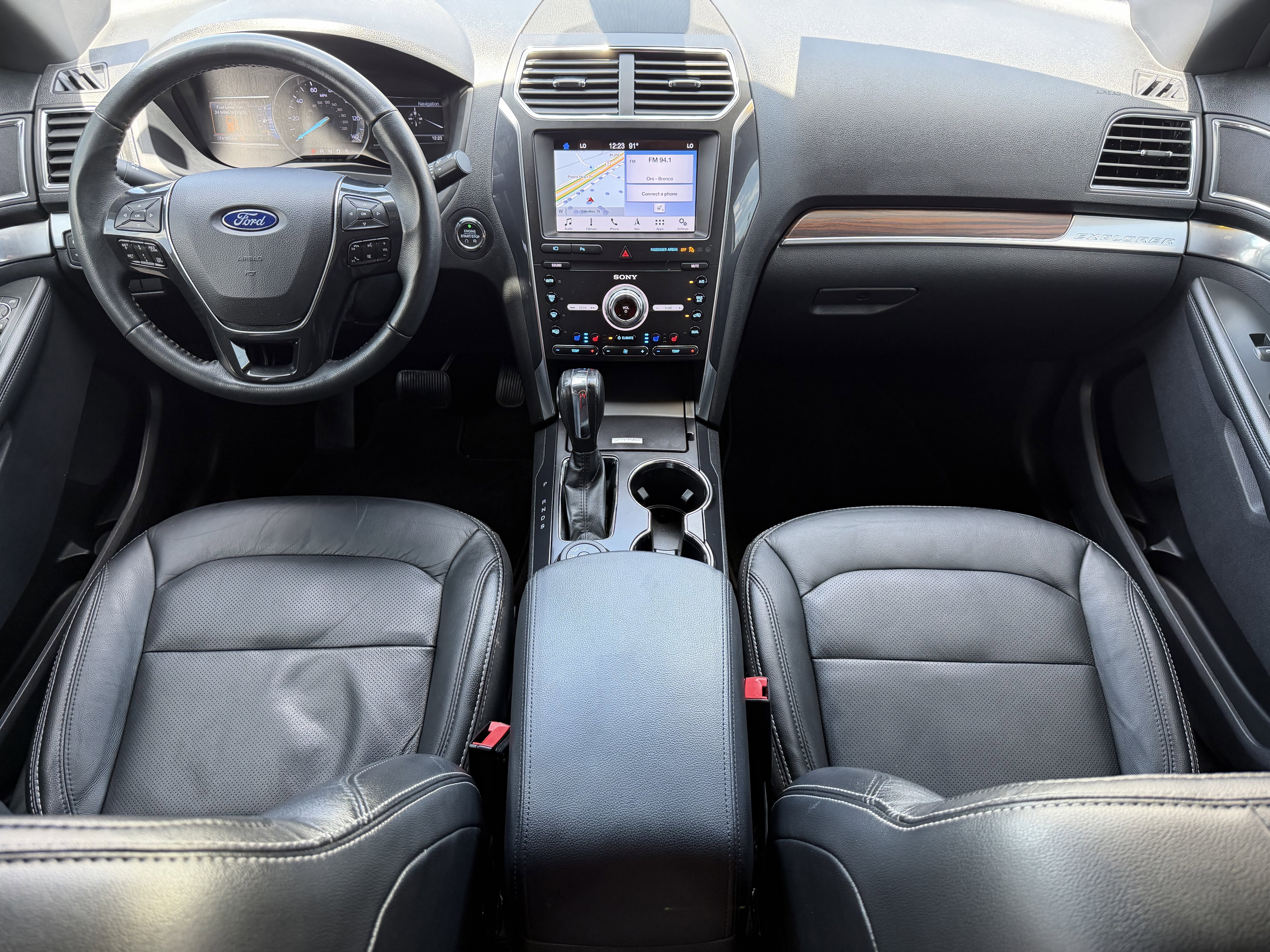 Certified 2019 Ford Explorer Limited w/ Ford Safe & Smart Package AWD/4WD image 12