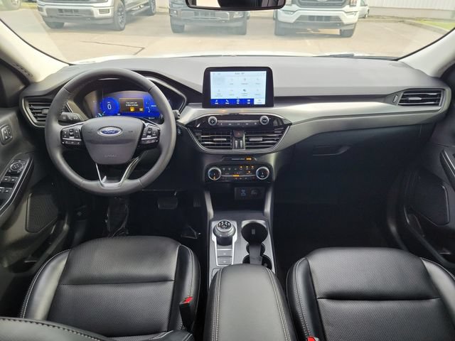 Certified 2022 Ford Escape Titanium w/ Class II Trailer Tow Package AWD/4WD image 10