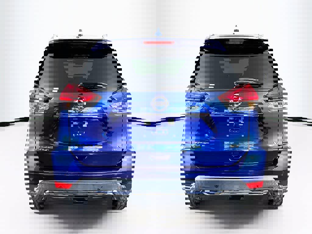 Used 2020 Nissan Rogue SV image 4