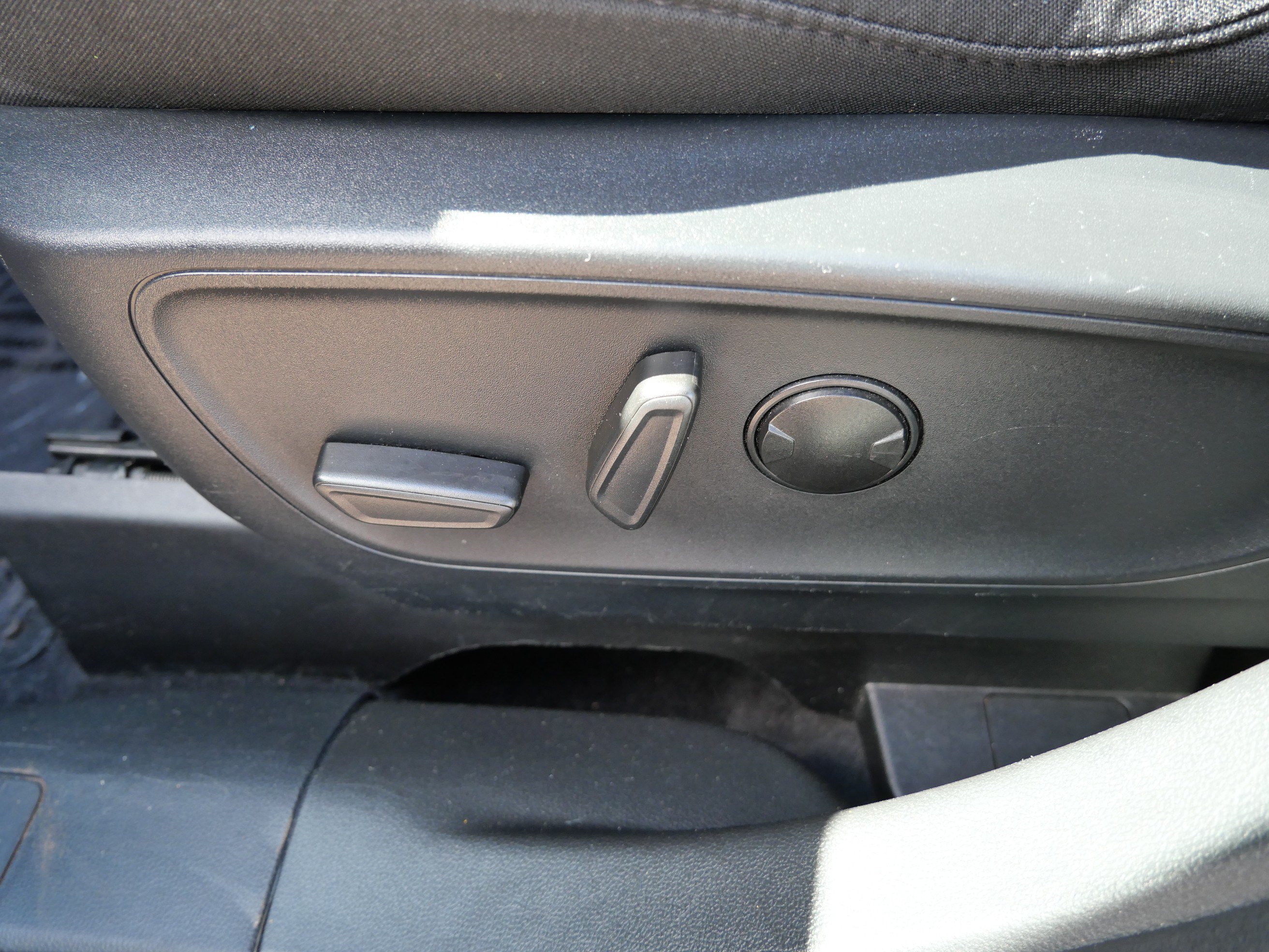Certified 2024 Ford Escape Active AWD/4WD image 19