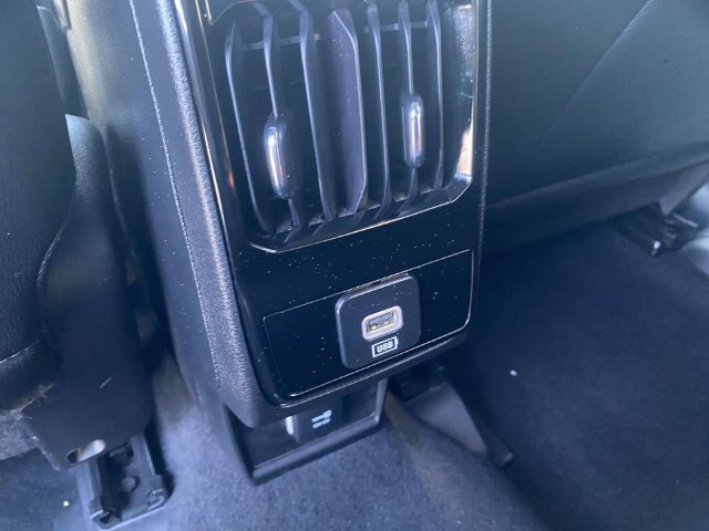Used 2024 Jeep Compass Latitude AWD/4WD image 13
