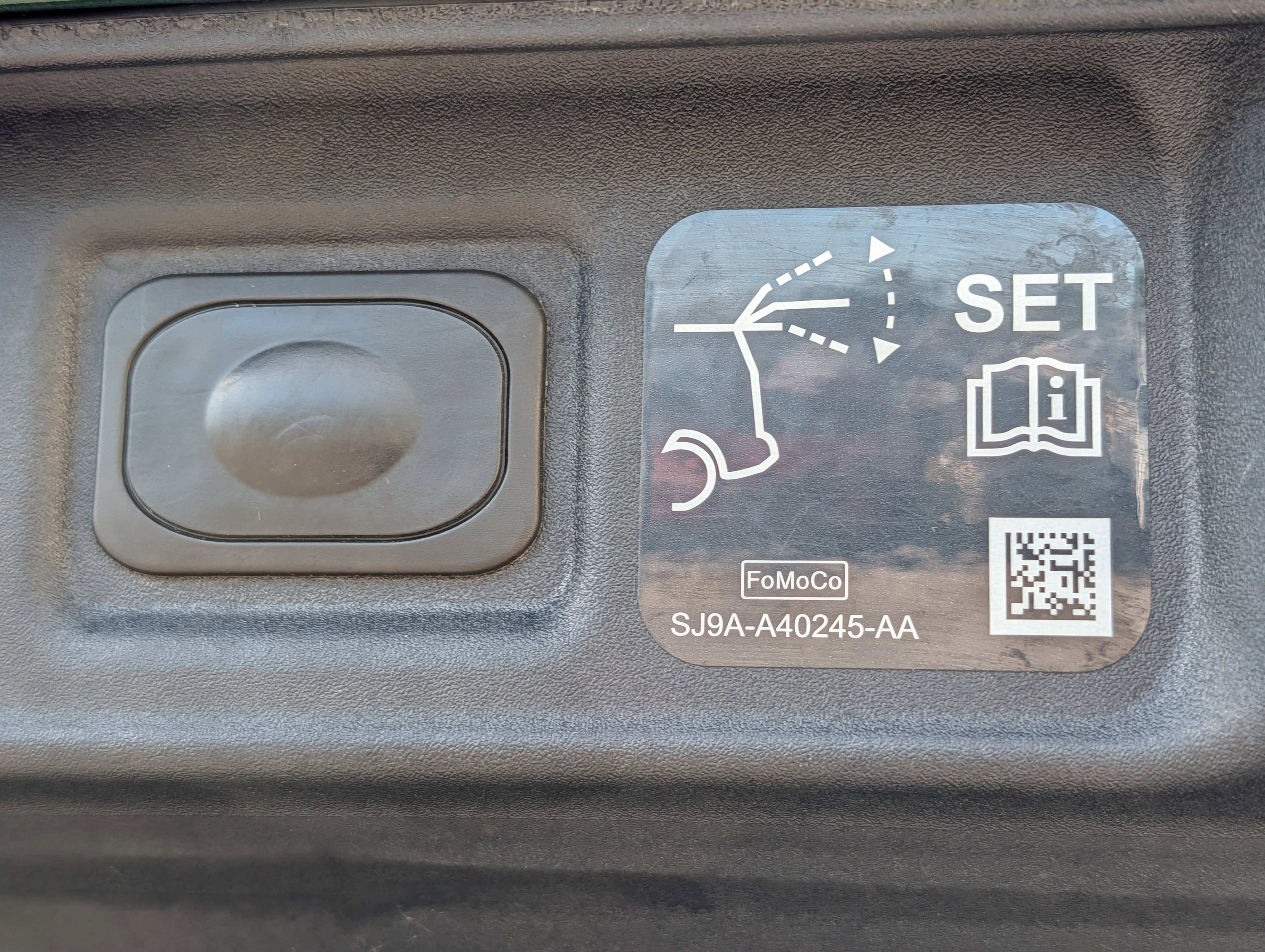 Certified 2025 Ford Mustang Mach-E Premium RWD image 14