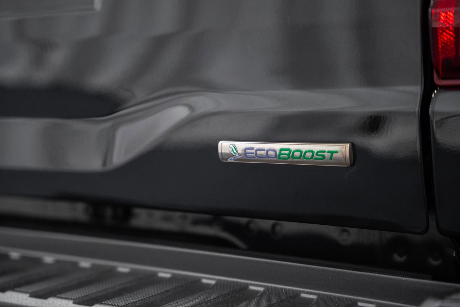 Certified 2022 Ford F150 Lariat w/ Equipment Group 502A High image 23