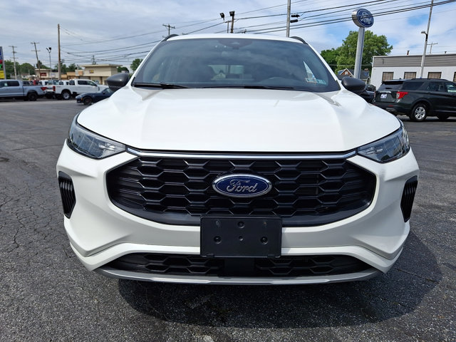 Certified 2024 Ford Escape ST-Line w/ Tech Pack #1 AWD/4WD image 2