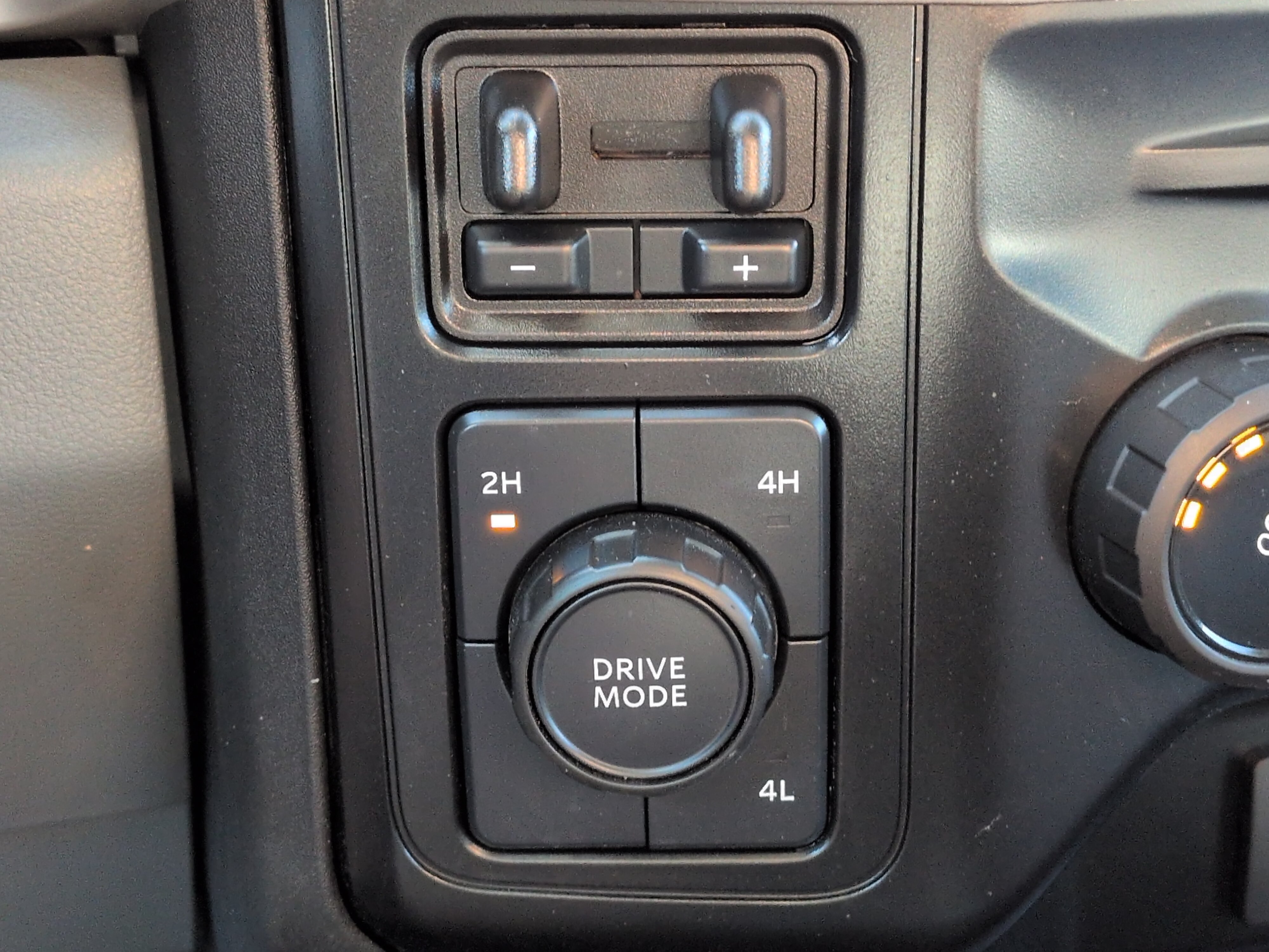 Certified 2025 Ford F350 XL w/ 360-Degree Camera Package AWD/4WD image 20