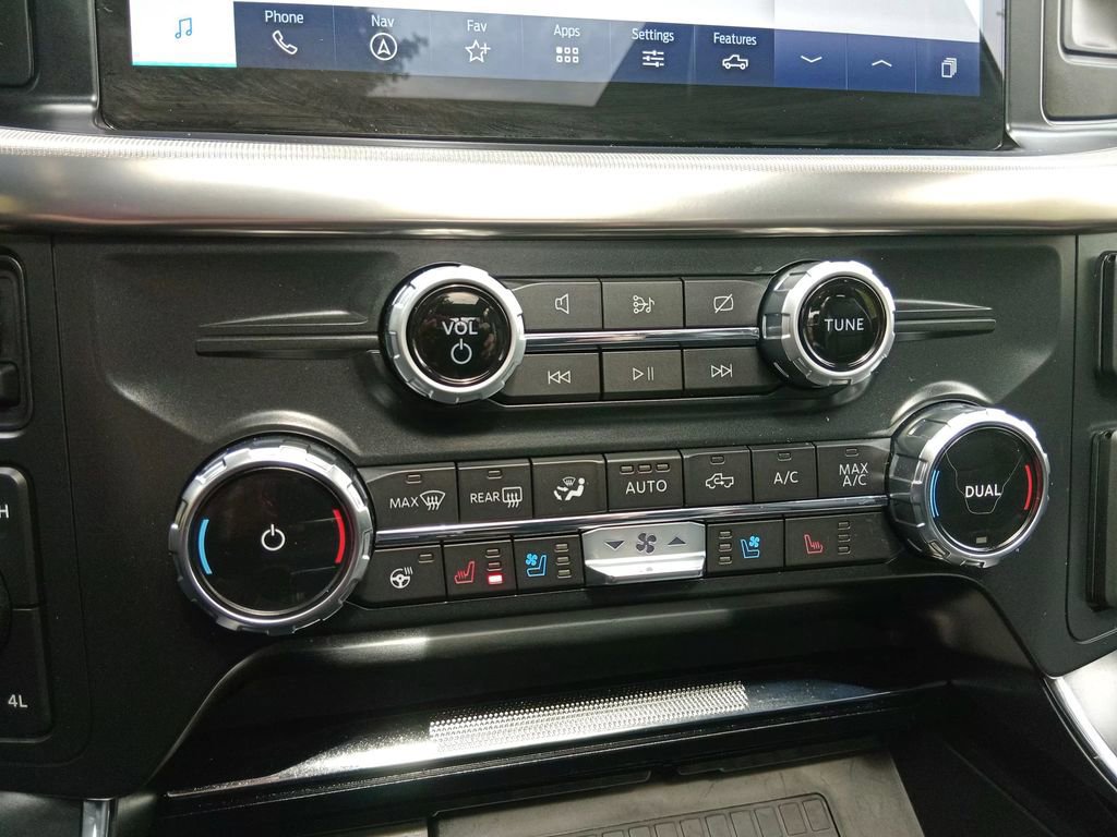 Certified 2022 Ford F150 Raptor w/ Equipment Group 801A High image 23