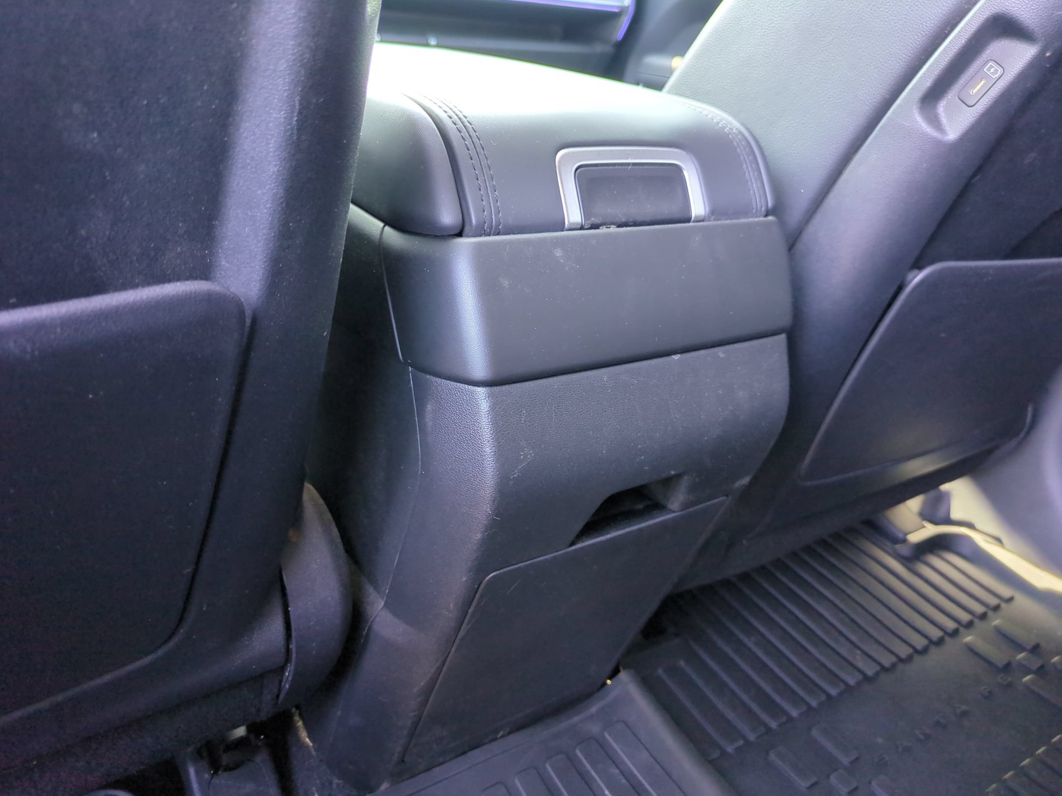 Used 2024 Hyundai Santa Fe Limited AWD/4WD image 31