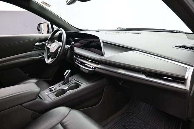 Used 2024 Cadillac XT4 Premium Luxury FWD image 30