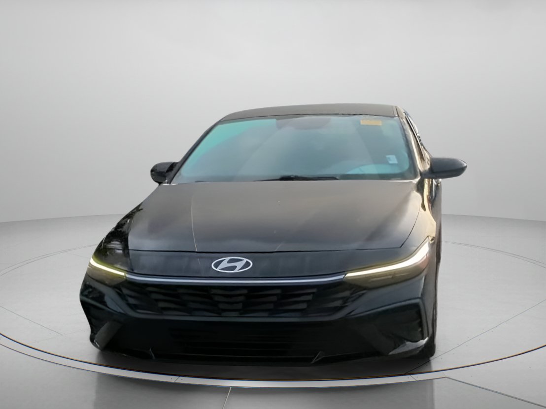 Used 2025 Hyundai Elantra Sport FWD image 8