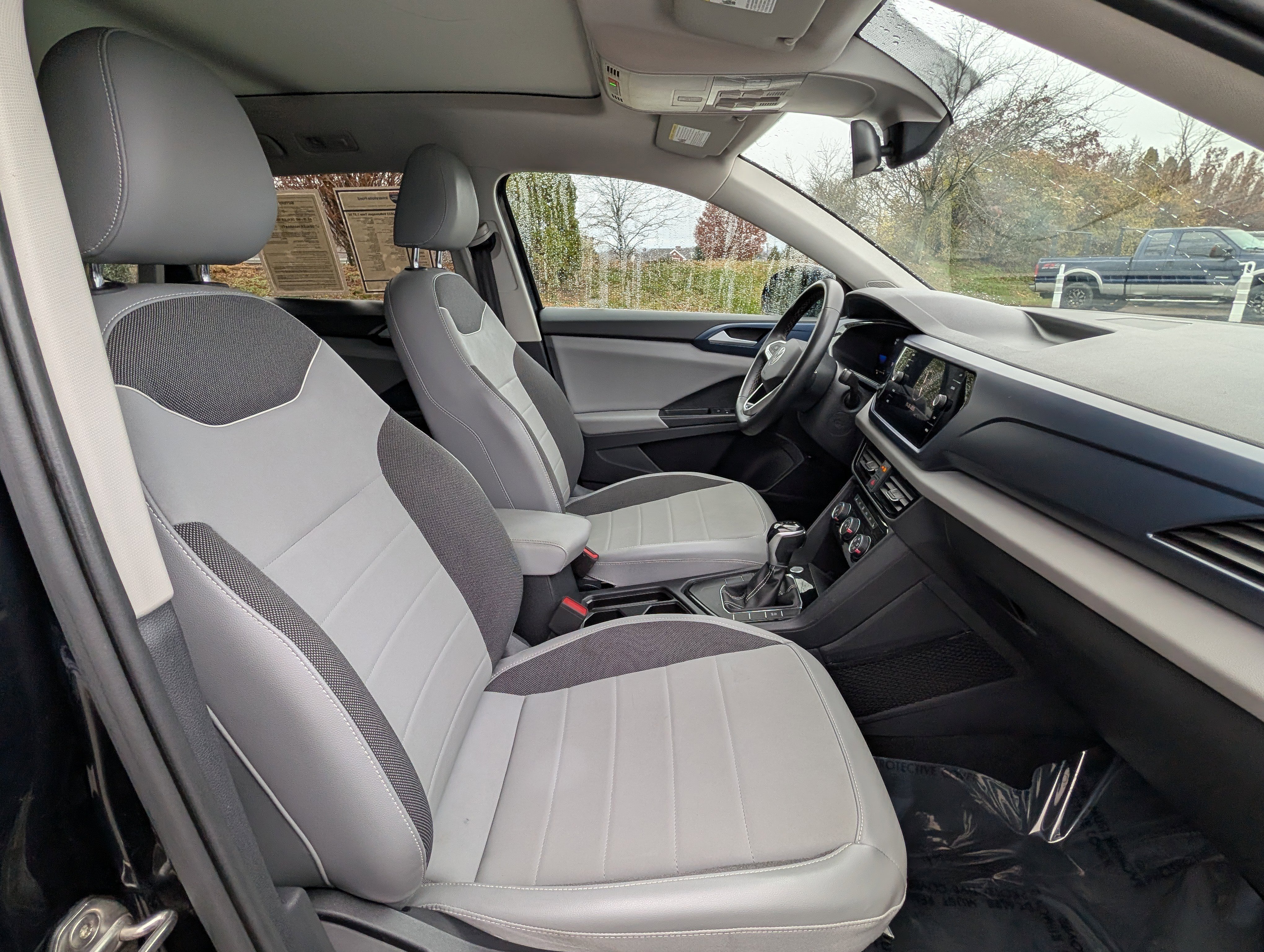 Used 2023 Volkswagen Taos SE image 12