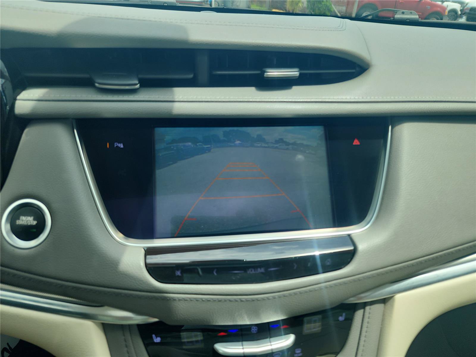 Used 2017 Cadillac XT5 Luxury w/ Driver Awareness Package AWD/4WD image 33