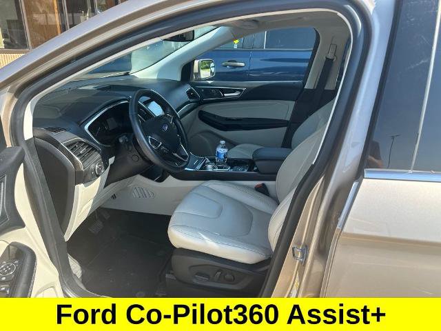 Certified 2020 Ford Edge Titanium AWD/4WD image 4