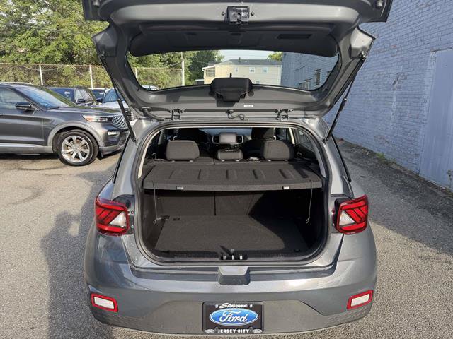 Used 2026 Hyundai Venue SEL FWD image 40