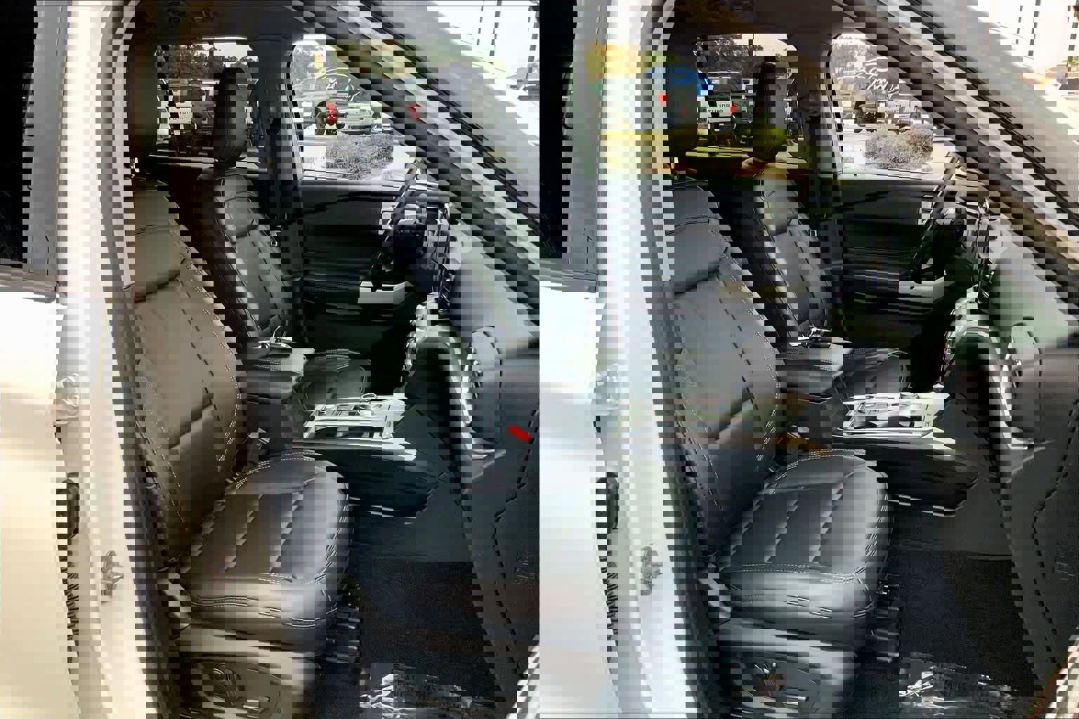 Certified 2022 Ford Explorer XLT w/ Equipment Group 202A image 10