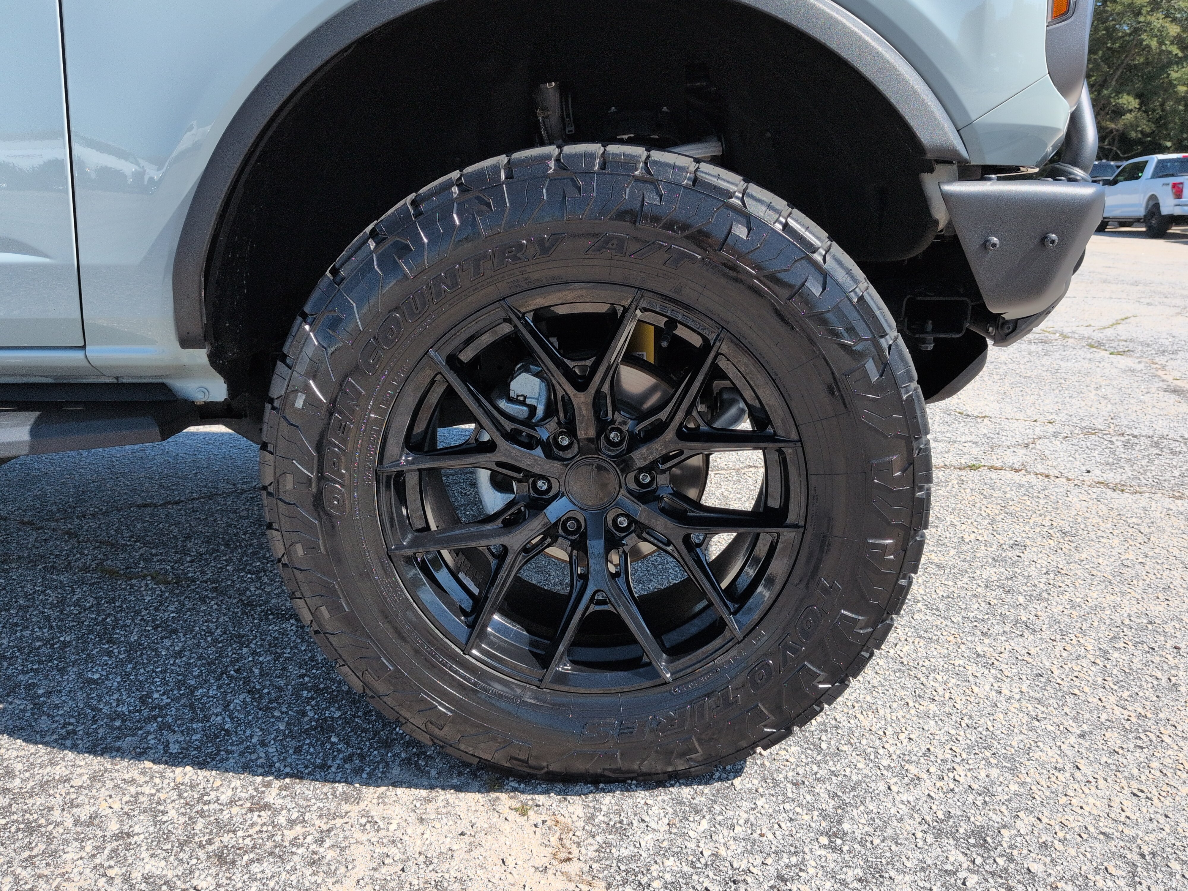 Certified 2022 Ford Bronco Badlands w/ Sasquatch Package AWD/4WD image 9