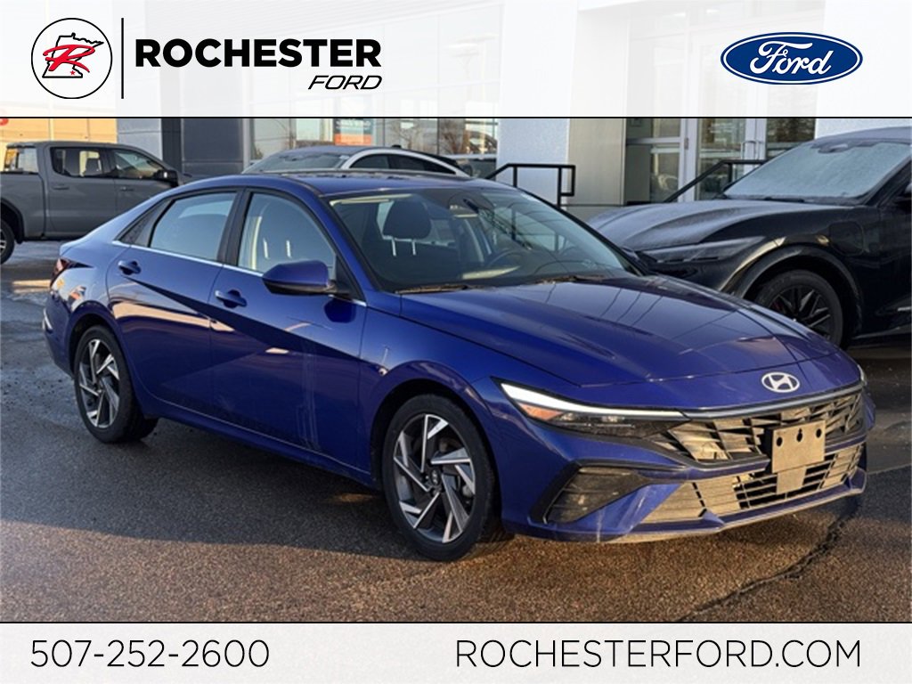 Used 2024 Hyundai Elantra SEL w/ Convenience Package