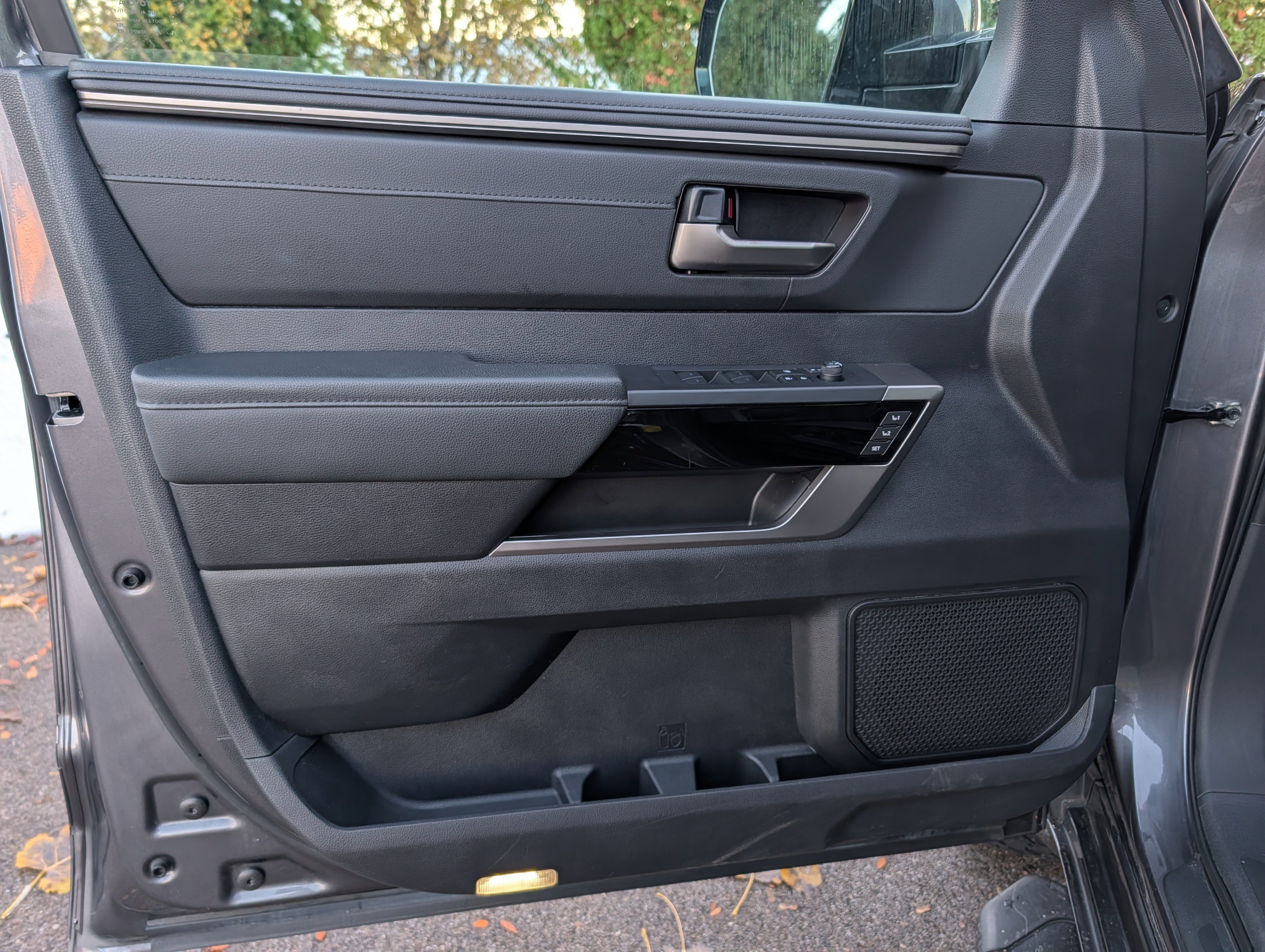 Used 2023 Toyota Tundra Limited image 27