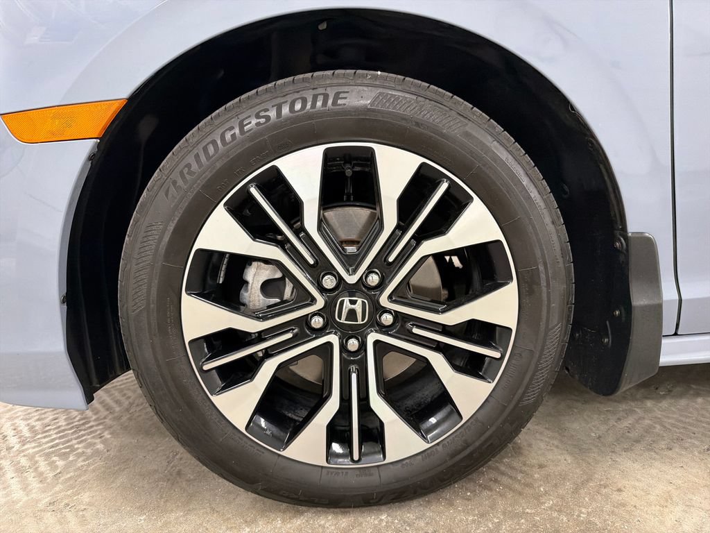Used 2025 Honda Odyssey Elite image 14