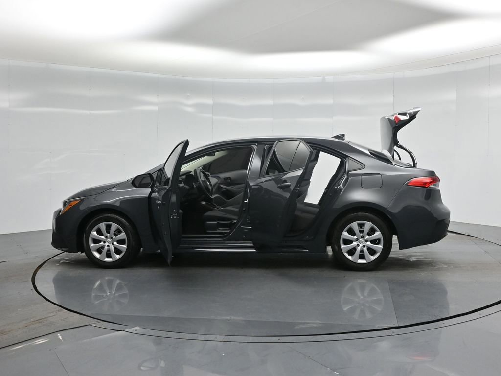Used 2024 Toyota Corolla LE image 56