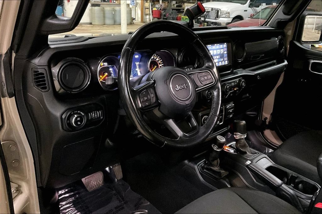 Used 2020 Jeep Gladiator Sport AWD/4WD image 13