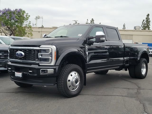 Certified 2023 Ford F450 Platinum w/ FX4 Off-Road Package AWD/4WD image 34