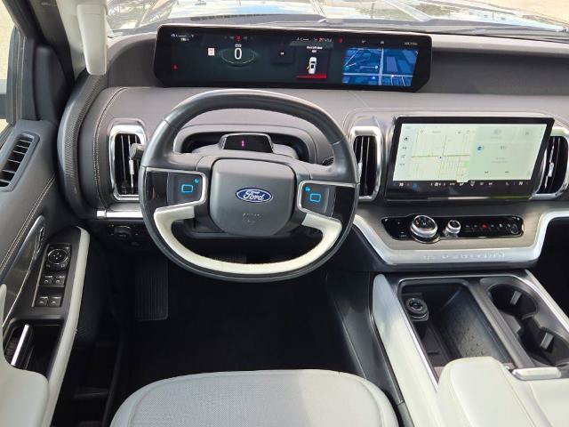Certified 2025 Ford Expedition Platinum w/ Driver's Package AWD/4WD image 23