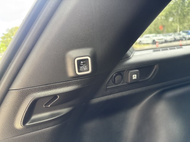 Used 2025 Jeep Grand Cherokee Laredo X w/ Luxury Tech Group I RWD image 6