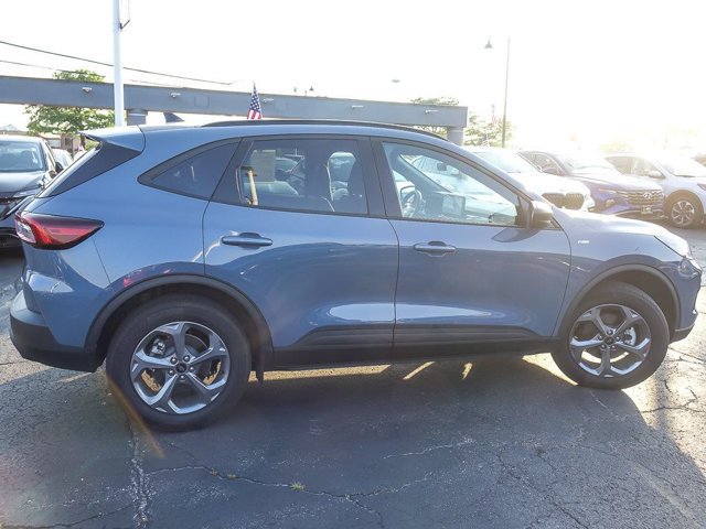 Certified 2026 Ford Escape ST-Line w/ Tech Pack #1 AWD/4WD image 10