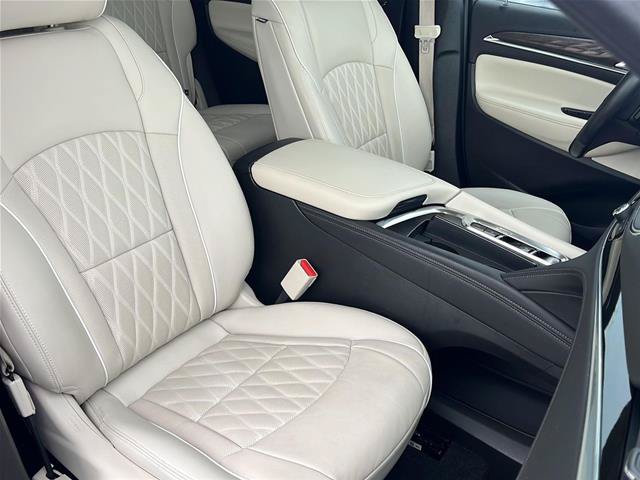 Used 2024 Buick Enclave Avenir w/ Avenir Technology Package AWD/4WD image 15