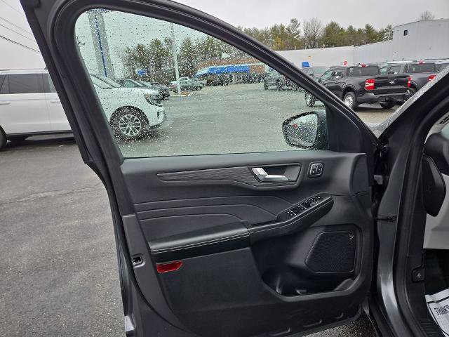 Certified 2023 Ford Escape Platinum w/ Premium Technology Package image 13