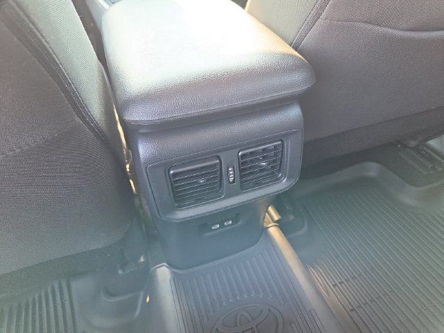 Used 2024 Toyota RAV4 XLE FWD image 26