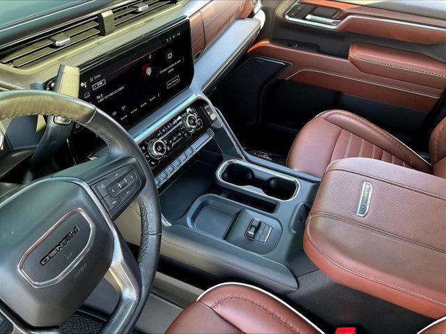 Used 2024 GMC Sierra 3500 Denali Ultimate AWD/4WD image 14