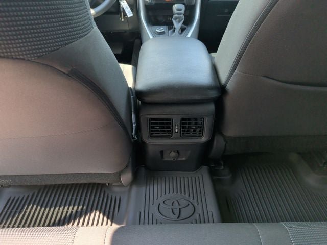 Used 2025 Toyota RAV4 LE AWD/4WD image 28