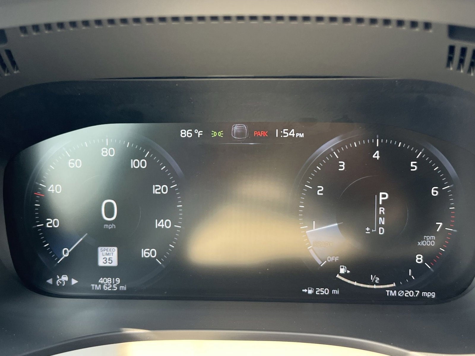 Used 2018 Volvo XC60 T6 Momentum image 17