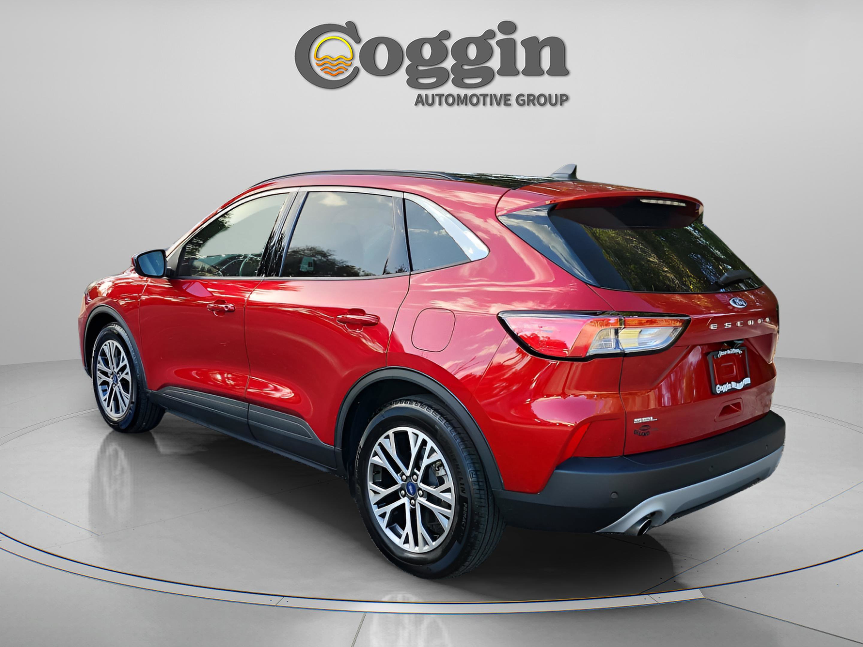 Certified 2022 Ford Escape SEL image 3