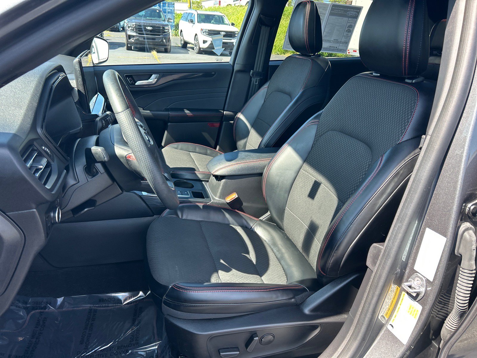 Certified 2023 Ford Escape ST-Line AWD/4WD image 8